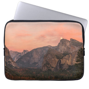 Super Moon Rises boven Cathedral Rocks Laptop Sleeve