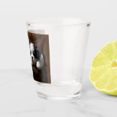 Super Schattigee Puppies op de bank 1 Shot Glas (Rechts)