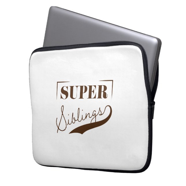 Super Sibling Laptop Sleeve (Voorkant Links)