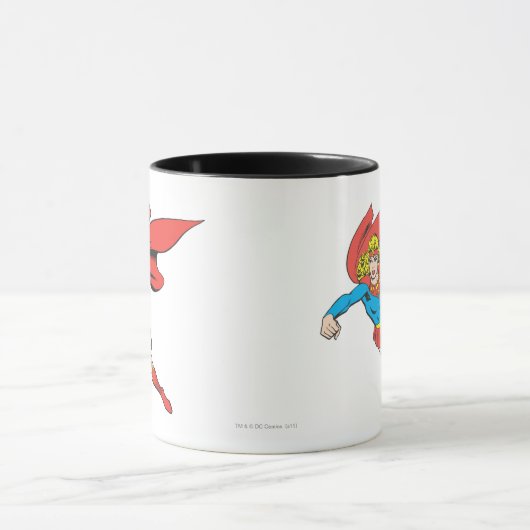 Supergirl Leaps en Punches Mok (Midden)