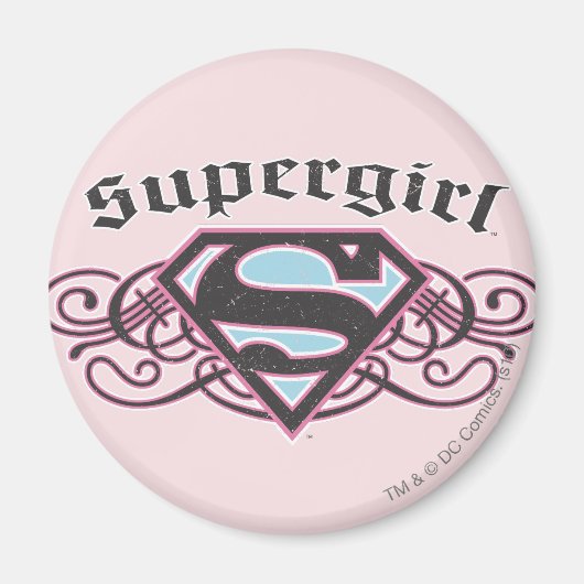 Supergirl Pin Strips Black en Roze Magneet (Voorkant)