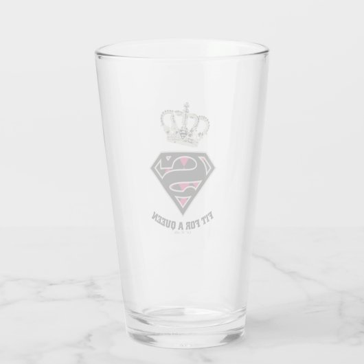Supergirl S-Shield "Fit for a Queen" Glas (Achterkant)