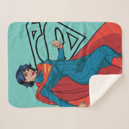 Supergirl zweven in blauw pak sherpa deken (Voorkant (horizontaal))
