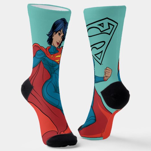 Supergirl zweven in blauw pak sokken (Gebogen)