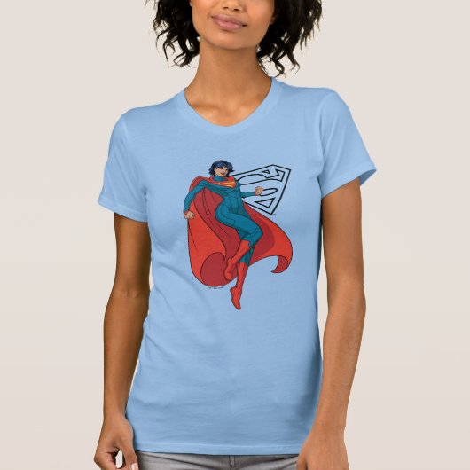Supergirl zweven in blauw pak t-shirt (Voorkant)