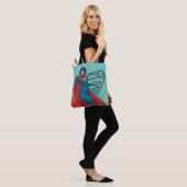 Supergirl zweven in blauw pak tote bag (Op model)