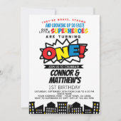 Superheld 1e verjaardag tweeling kaart (Voorkant)