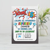 Superheld 5e verjaardag Uitnodiging (Staand voorkant)