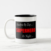 Superheld Analyst Tweekleurige Koffiemok (Links)