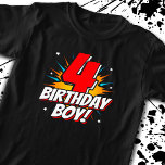 Superheld Birthday Boy - 4 jaar oud - 4de verjaard T-shirt<br><div class="desc">Dit coole ontwerp van de vierde verjaardagsjongen is perfect voor een superheld verjaardagsfeestje! Geweldig voor elke 4-jarige jongen die van stripboeken houdt, superhelden of schurken met superkrachten! Hij is de vierde verjaardag van "4-jarige jongen!" en hij is blij met zijn verjaardag.. citaat in een superheld uit een stripboek, waar de...</div>