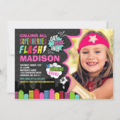 Superheld Birthday Invitation roze Superheld Party Kaart (Voorkant)