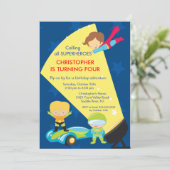 Superheld Birthday Party Invitation Kaart (Staand voorkant)