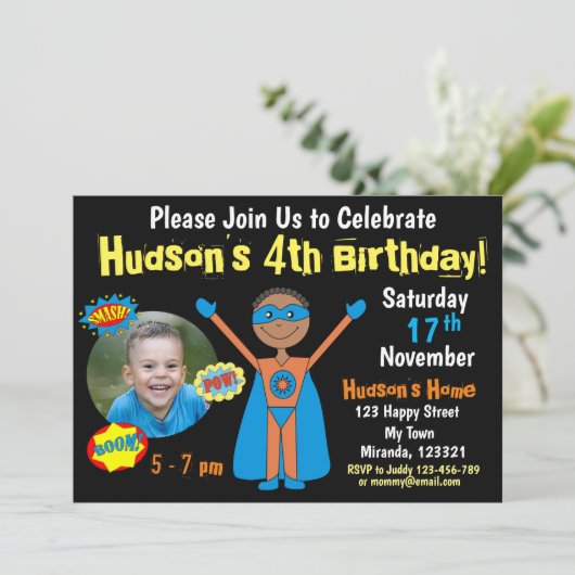 Superheld Birthday Uitnodiging (Staand voorkant)