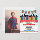 Superheld Boy 1st Birthday Cityscape Party Foto Kaart (Voorkant)