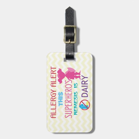 Superheld Girl Dairy Allergy Persoonlijke Kinderen Bagagelabel (Voorkant verticaal)