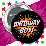 Superhero Party Comic Book Hero Verjaardag Jongen Ronde Button 5,7 Cm<br><div class="desc">Dit coole stripboek held verjaardagsjongen ontwerp is perfect voor een superheld verjaardagsfeestthema! Geweldig voor jongens van alle leeftijden die houden van stripverhalen superhelden of schurken met superkrachten! Kenmerken 'Verjaardagsjongen!' blij verjaardagscitaat in een stripboek superheld thema dat de super verjaardagsjongen zal LIEFHEBBEN!</div>