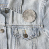 Supermaan in de zwarte hemel ronde button 5,7 cm (In situ)