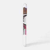 Superman gestileerd | Twisted Innocence Logo iPhone 16 Hoesje (Rechterkant)