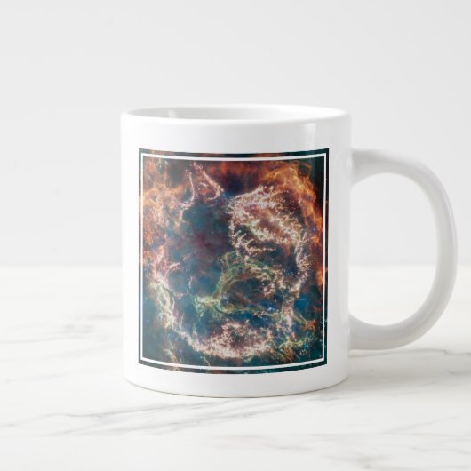 Supernovaresten Cassiopeia A. Grote Koffiekop (Rechts)