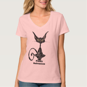 Superstitieuze zwarte kat op roze t-shirt