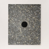 Superzwaar zwart gat in het midden van een sterren legpuzzel (Verticaal)