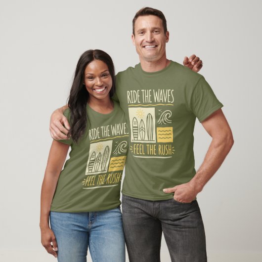 Surf de golven voel de rush t-shirt (Unisex)