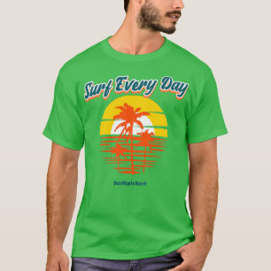 Surf Elke dag 3 Palmbomen voor de zon T-shirt