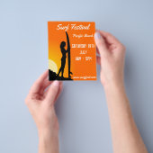 Surf festival of wedstrijdvlieger flyer (Hand)