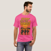 Surf Into the Sunset - Vintage Surfing t-shirt  (Voorkant volledig)