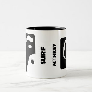 Surf Munkey logo over een mok