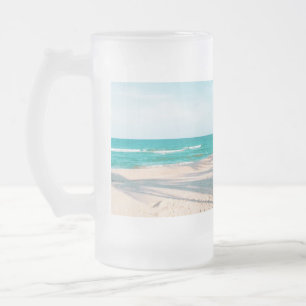 Surf planken op strandwerend kussen matglas bierpul