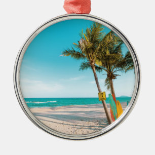 Surf planken op strandwerend kussen metalen ornament
