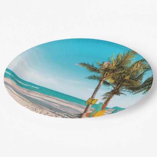 Surf planken op strandwerend kussen papieren bordje (Gekanteld)