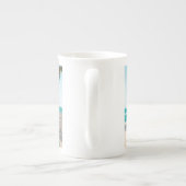 Surf planken op strandwerend kussen porselein kop (Achterkant)