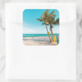Surf planken op strandwerend kussen vierkante sticker (Tas)