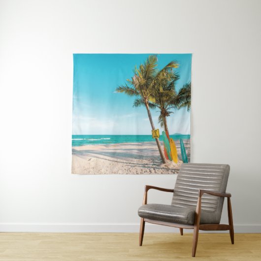 Surf planken op strandwerend kussen wandkleed (In situ)