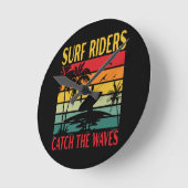 Surf Riders Vangen de Golven Ronde Klok (Hoek)
