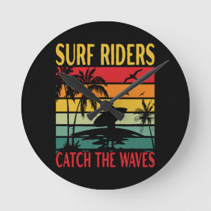 Surf Riders Vangen de Golven Ronde Klok