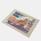 Surfboard aan de achterkant van de oude vrachtwage deurmat (Schuin)