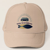 Surfboard en Camper California Trucker Pet (Voorkant)