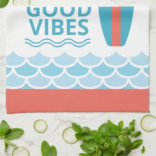 Surfboard High Tides Good Vibes Customizable Beach Theedoek (Gevouwen)