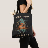 Surfboarder North Shore Hawaï Tote Bag (Dichtbij)
