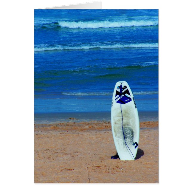 Surfbord op strand (Voorkant)