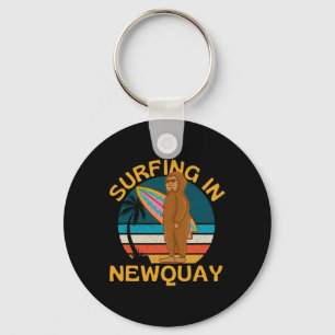 Surfen in Newquay, Bigfoot Good Vibes Surfer Stran Sleutelhanger