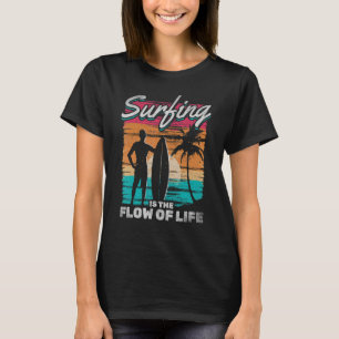 Surfen is de stroming van het zwemwater in het zwe t-shirt