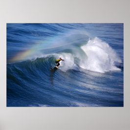 Surfen onder een regenboogdruk poster