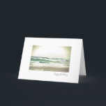 Surfen op de verjaardagskaart voor foto's feestdagen kaart<br><div class="desc">Witte verjaardagskaart met een klassieke retrofoto van surfers op een strand. Ideaal voor een man of vrouw en voor hen die van het zee houden of surfen. Alle getoonde tekst kan met de personalize knoop worden aangepast. Afbeelding genomen in Bude,  Cornwall,  VK.</div>