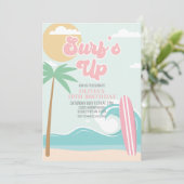 Surfen op het roze strand Birthday Invitation Kaart (Staand voorkant)