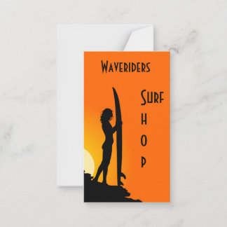 Surfen op het strand, surfbord, surfer, surfer advieskaart