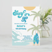 Surfen op het surfboardstrand op stranspleet kaart (Staand voorkant)